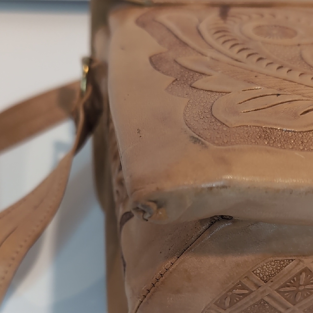 Vintage Hand Tooled Shoulder Bag Purse - Picture 14 of 16